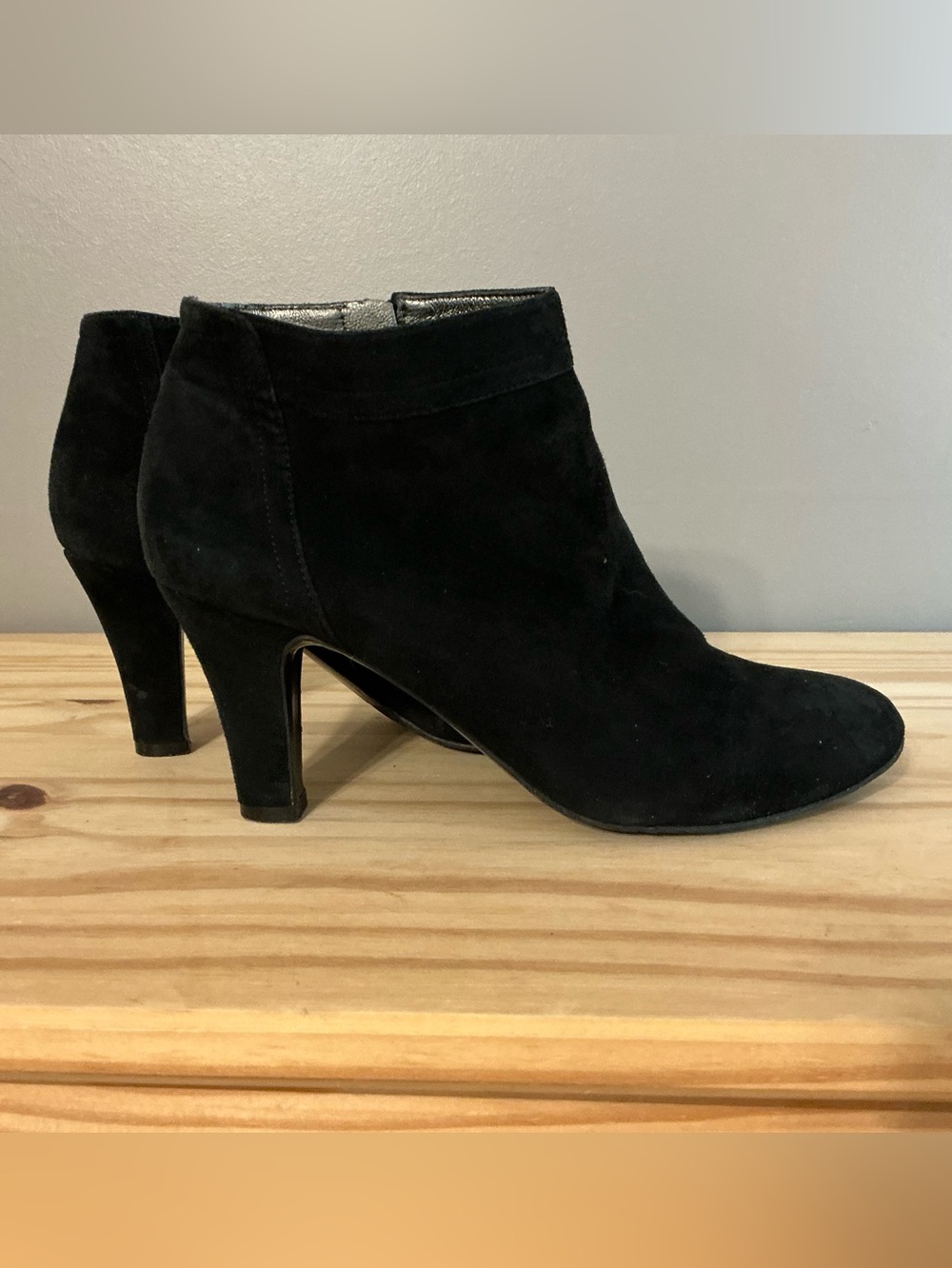 Classic Black Suede Heeled Ankle Booties Size 6.5